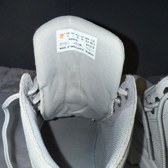 Timberland Women's Greyfield Mid Lace-Up Boot in Grey Violet - Picture 3 of 6